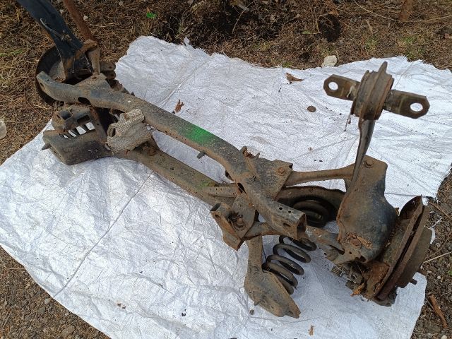 bontott FORD FOCUS II Hátsó Futómű (Részeivel)