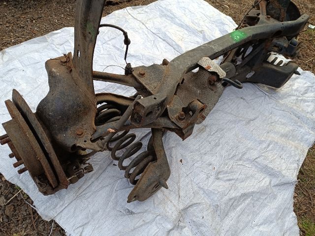 bontott FORD FOCUS II Hátsó Futómű (Részeivel)