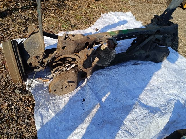 bontott FORD FOCUS II Hátsó Futómű (Részeivel)