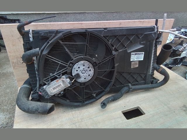 bontott FORD FOCUS II Hűtő Ventilátor(ok), Radiátor(ok) Szett