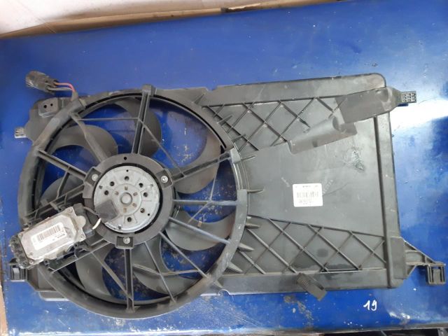 bontott FORD FOCUS II Hűtőventilátor