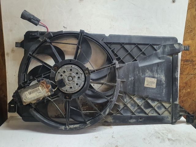 bontott FORD FOCUS II Hűtőventilátor