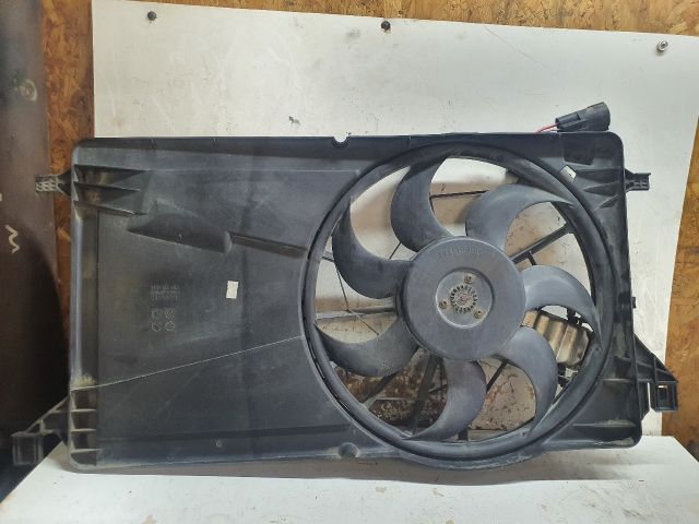 bontott FORD FOCUS II Hűtőventilátor