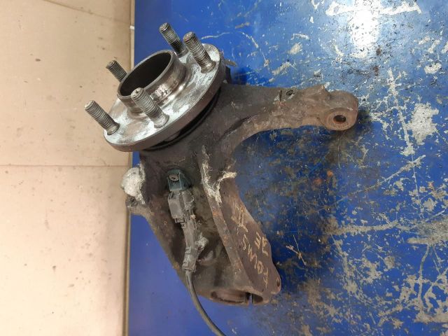 bontott FORD FOCUS II Jobb első Csonkállvány Kerékaggyal