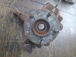 bontott FORD FOCUS II Jobb első Csonkállvány Kerékaggyal