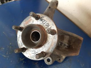 bontott FORD FOCUS II Jobb első Csonkállvány