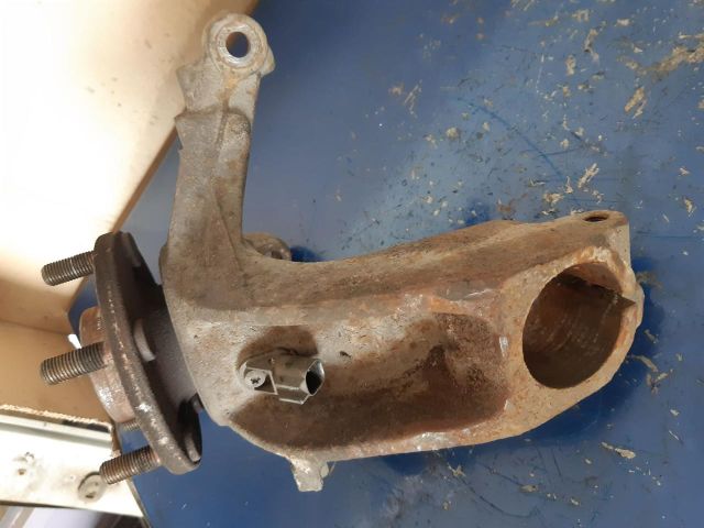 bontott FORD FOCUS II Jobb első Csonkállvány