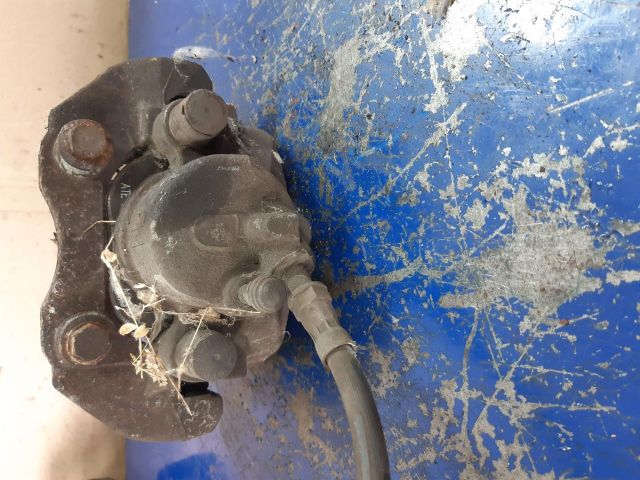 bontott FORD FOCUS II Jobb első Féknyereg Munkahengerrel