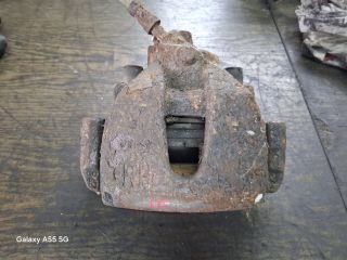 bontott FORD FOCUS II Jobb első Féknyereg Munkahengerrel