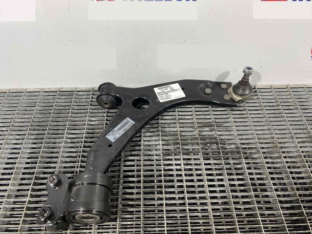 bontott FORD FOCUS II Jobb első Lengőkar