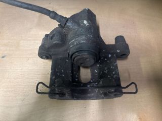 bontott FORD FOCUS II Jobb hátsó Féknyereg Munkahengerrel