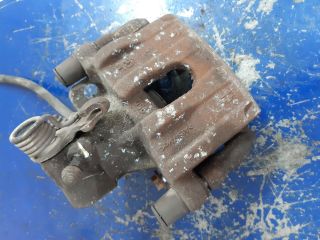 bontott FORD FOCUS II Jobb hátsó Féknyereg Munkahengerrel