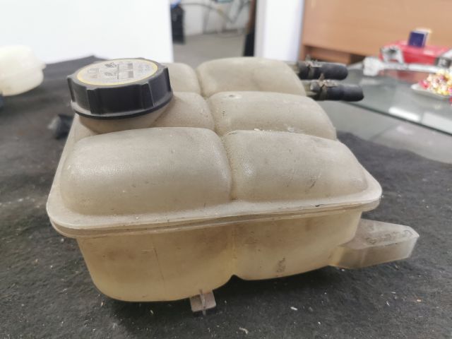 bontott FORD FOCUS II Kiegyenlítő Tartály