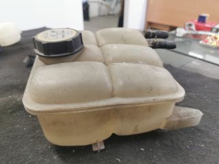bontott FORD FOCUS II Kiegyenlítő Tartály