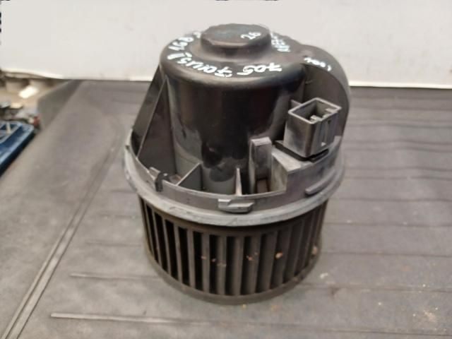 bontott FORD FOCUS II Klímahűtő Ventilátor