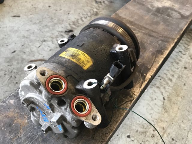 bontott FORD FOCUS II Klímakompresszor