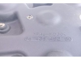 bontott FORD FOCUS II Komplett Vezérlés Burkolat