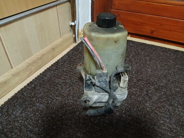 bontott FORD FOCUS II Kormányszervó Motor (Hidraulikus)