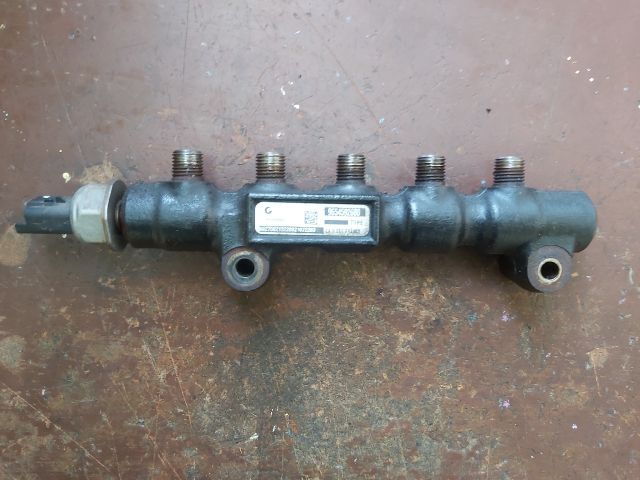 bontott FORD FOCUS II Közösnyomócső