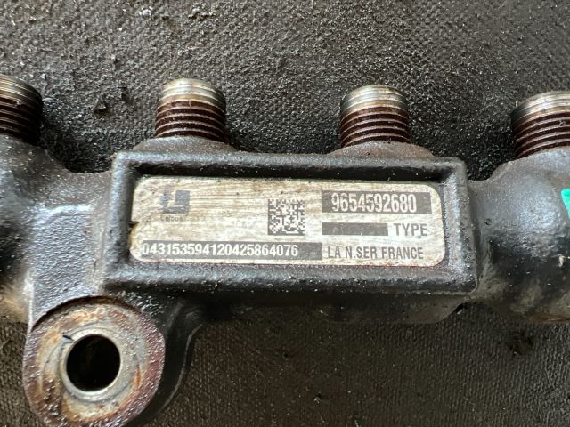 bontott FORD FOCUS II Közösnyomócső