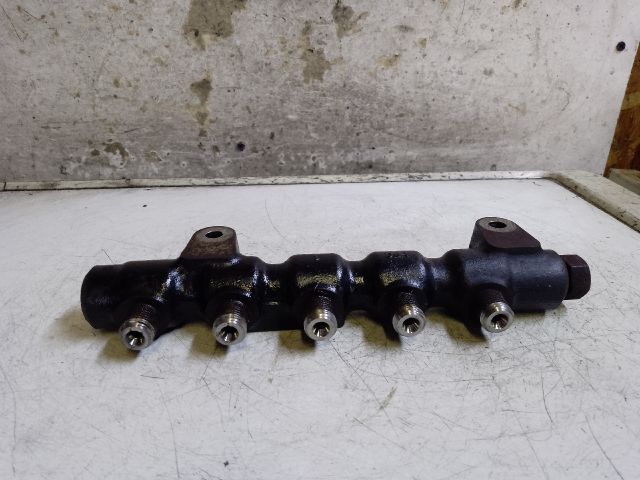 bontott FORD FOCUS II Közösnyomócső