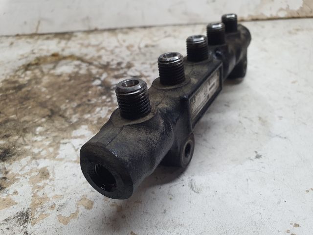 bontott FORD FOCUS II Közösnyomócső