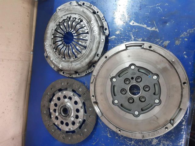 bontott FORD FOCUS II Kuplung Szett (Szerkezet, Tárcsa)