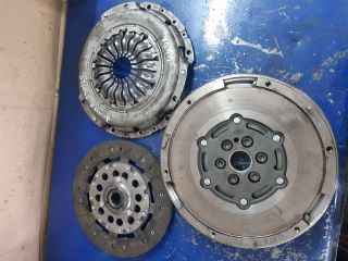 bontott FORD FOCUS II Kuplung Szett (Szerkezet, Tárcsa)