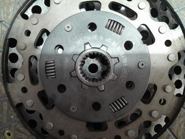 bontott FORD FOCUS II Kuplung Szett (Szerkezet, Tárcsa)