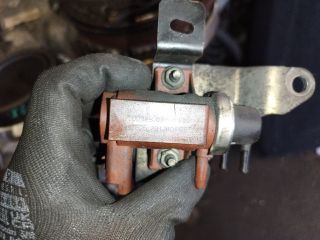 bontott FORD FOCUS II Lefújószelep