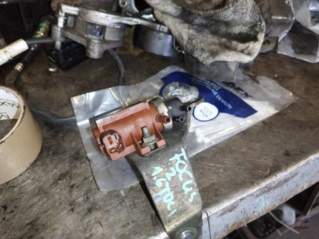 bontott FORD FOCUS II Lefújószelep