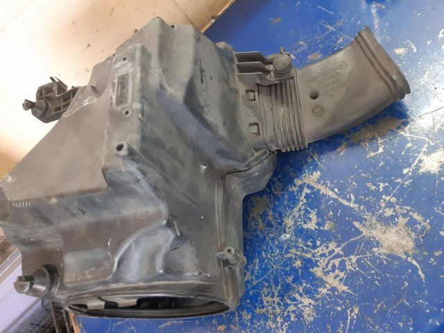 bontott FORD FOCUS II Légszűrő Ház