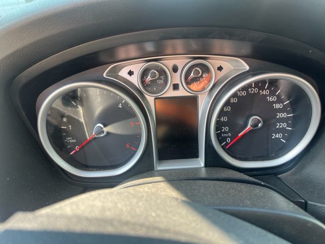 bontott FORD FOCUS II Motor (Fűzött blokk hengerfejjel)