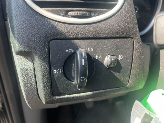 bontott FORD FOCUS II Motor (Fűzött blokk hengerfejjel)