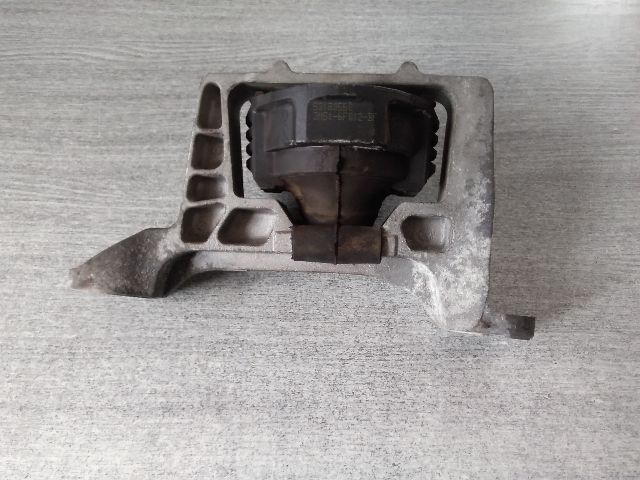 bontott FORD FOCUS II Motor Tartó Bak Bal