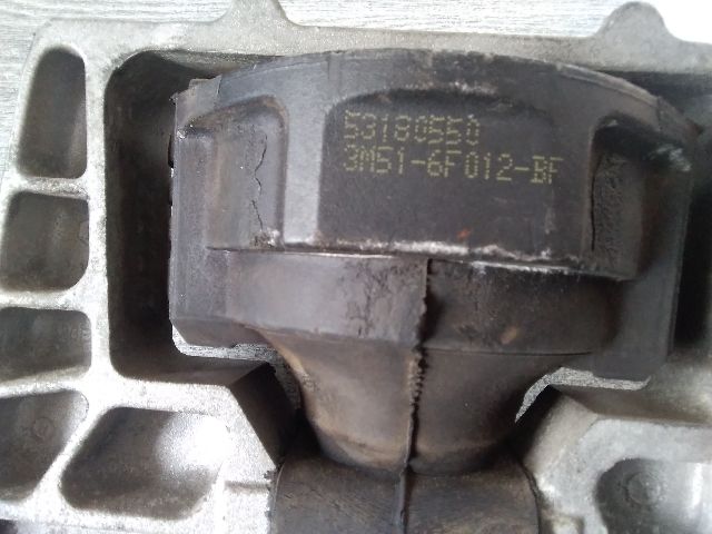 bontott FORD FOCUS II Motor Tartó Bak Bal