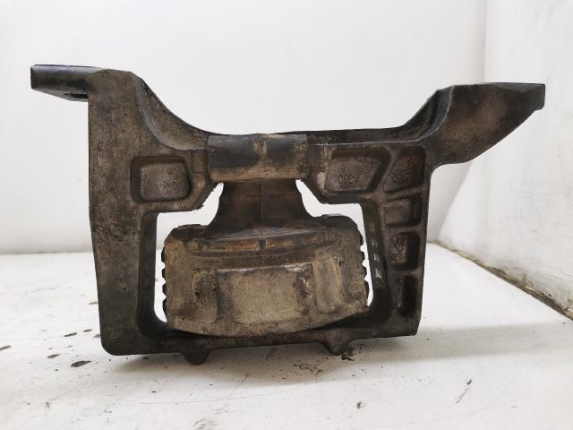 bontott FORD FOCUS II Motor Tartó Bak (Fém)