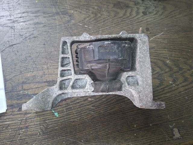 bontott FORD FOCUS II Motor Tartó Bak (Fém)