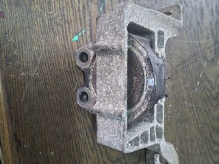 bontott FORD FOCUS II Motor Tartó Bak (Fém)