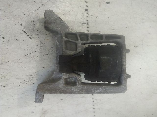 bontott FORD FOCUS II Motor Tartó Bak (Fém)