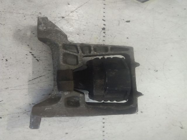 bontott FORD FOCUS II Motor Tartó Bak (Fém)