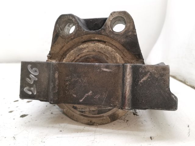 bontott FORD FOCUS II Motor Tartó Bak (Fém)