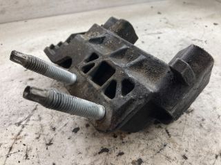 bontott FORD FOCUS II Motor Tartó Bak (Pozíciófüggetlen)