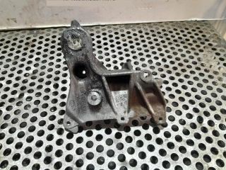 bontott FORD FOCUS II Motor Tartó Bak (Pozíciófüggetlen)