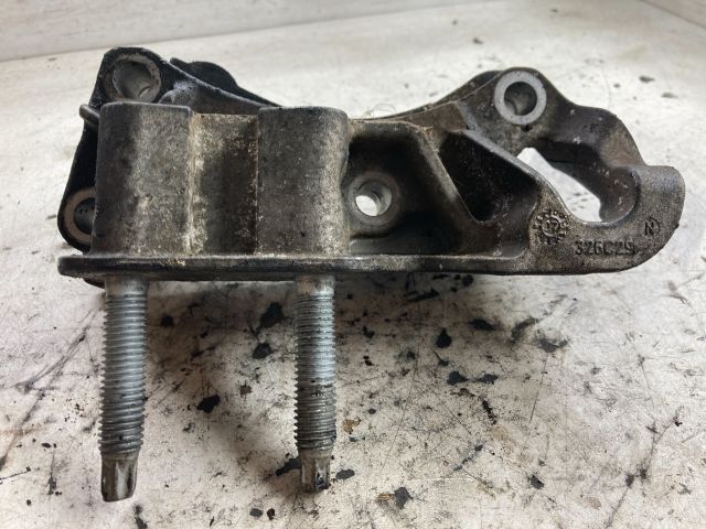 bontott FORD FOCUS II Motor Tartó Bak (Pozíciófüggetlen)