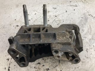 bontott FORD FOCUS II Motor Tartó Bak (Pozíciófüggetlen)