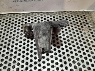 bontott FORD FOCUS II Motor Tartó Bak (Pozíciófüggetlen)