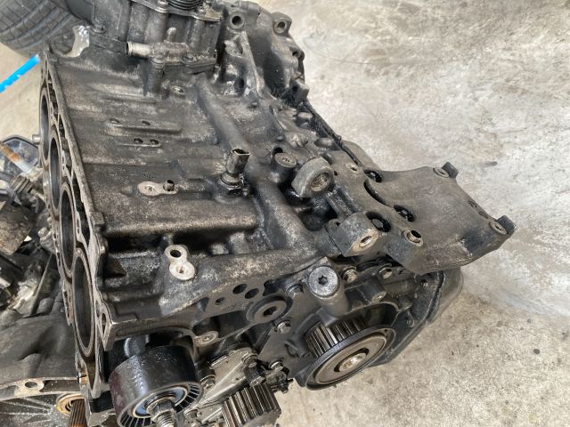 bontott FORD FOCUS II Motorblokk (Fűzött)