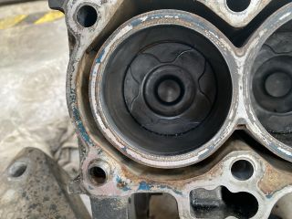 bontott FORD FOCUS II Motorblokk (Fűzött)