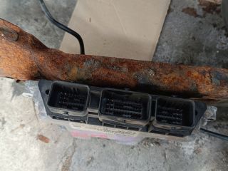 bontott FORD FOCUS II Motorvezérlő